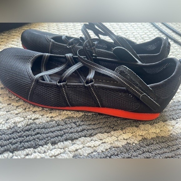 Shoes - Clarks Privo Poppy Bloom Ballet Sneakers